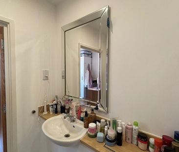 2 Bed Flat, Devons Road, E3 - Photo 4