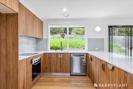 Renovated 3 Bedroom Home in Convenient Mooroolbark Location - Photo 4