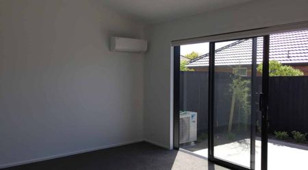 Brand New, Stylish One Bedroom Plus Study Townhouse! - Photo 4