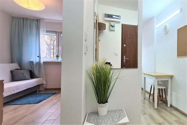 Funkcjonalne mieszkanie blisko stacji metra - Photo 1