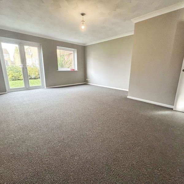 Aspen Gardens, Parkstone - Photo 1