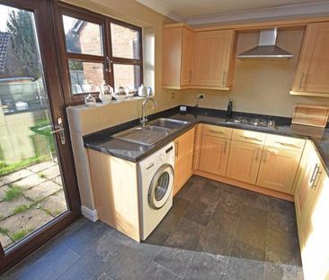 2 bedroom semi-detached house to rent - Photo 6