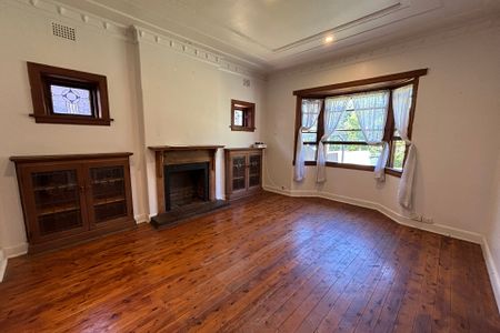 View Tuesday at 4.45pm - 5pm - Photo 3