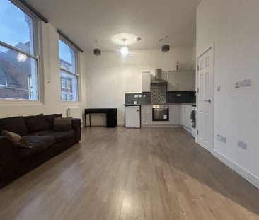 Church Gate - Photo 4