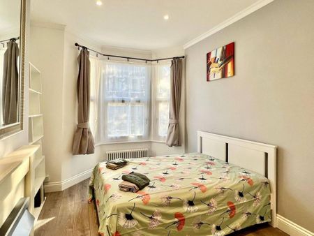 4 bedroom terraced house to rent - Photo 4