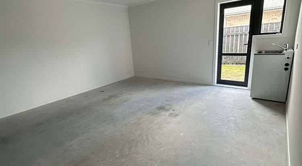 Sunny townhouse for Rent in Levin - Photo 1