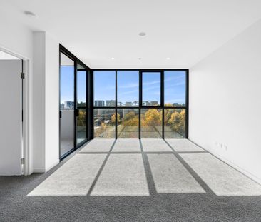 One Bedroom Apartment with Panoramic Views! - Photo 4