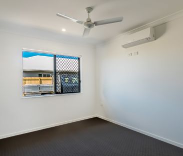 CONTEMPORARY DUPLEX IN CONVENIENT LOCATION - Photo 3