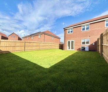 3 bedroom semi-detached house to rent - Photo 6