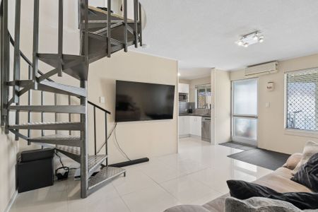 Stylish & Convenient Townhouse Living in Wembley - Viewing Monday 12/10/2026 @ 3.30 - 3.45pm - Photo 3