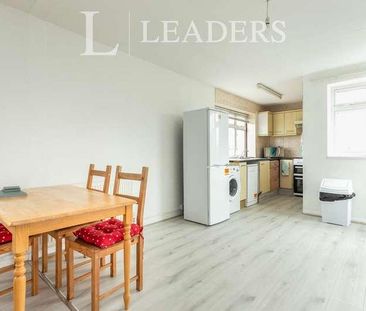 Flat Above Horsebridge Veterinary P, Lower Horsebridge, Hailsham, BN27 - Photo 4