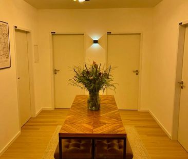 Ab sofort frei: vollmöbliertes Business WG Zimmer in D-Zoo - Photo 1