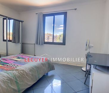 Antibes Centre A 5 minutes à pieds du pôle d'échange pour accè - Photo 2