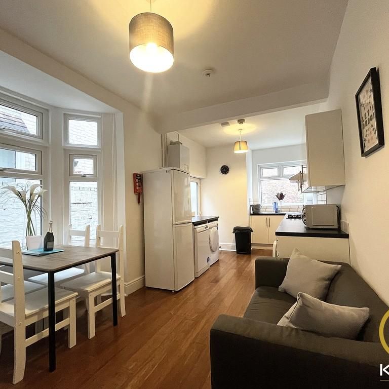 3 bedroom terraced house to rent - Photo 1