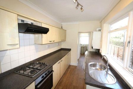 3 bedroom terraced house to rent - Photo 5
