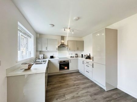 Vickers Road, Beck Row - Photo 3