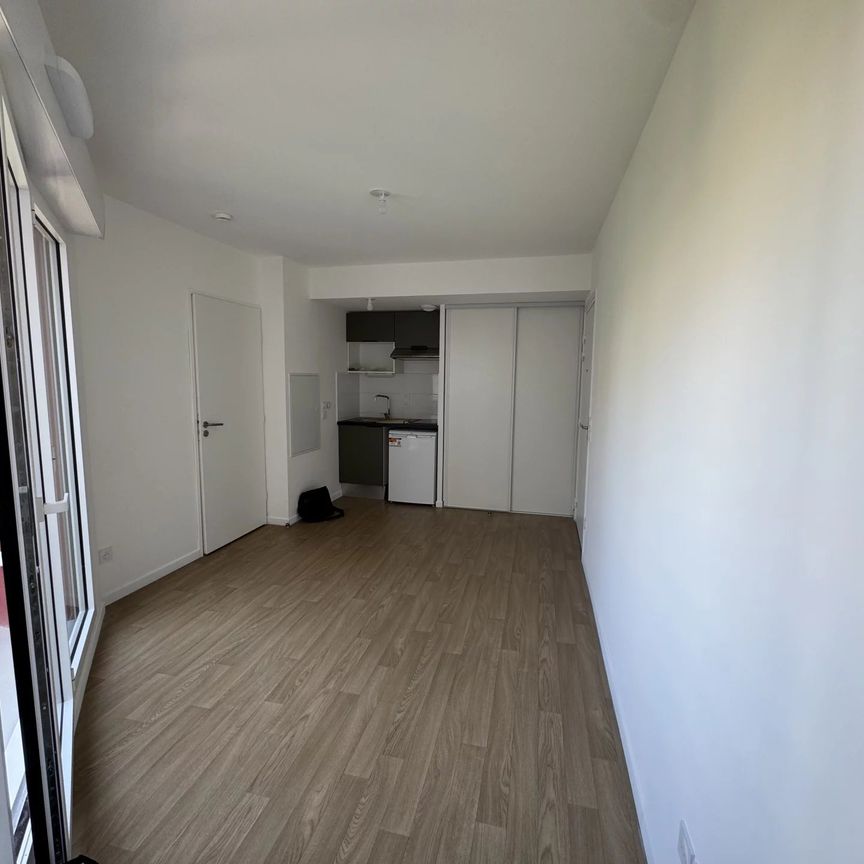 Location Appartement 1 pièce 19m² MARSEILLE 10ème - Photo 1