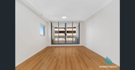 Just renovated stylish 2-bedroom, 2-bathroom apartment & parking near World Square - Photo 4