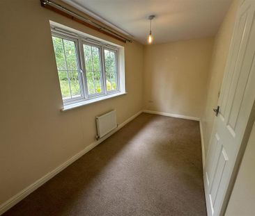 2 bedroom semi-detached house to rent - Photo 4