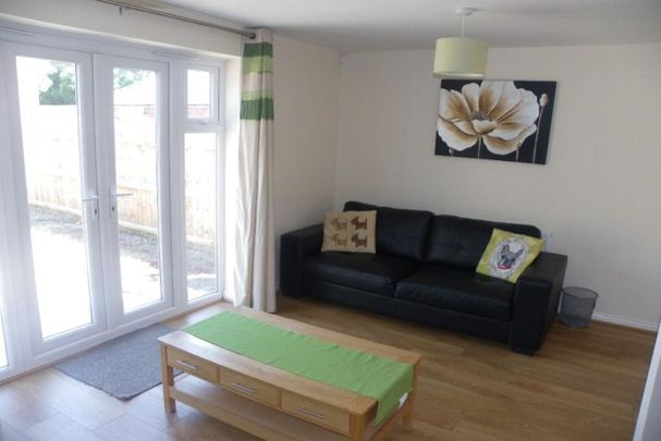 Silver Birch Avenue, Coventry, Canley - Photo 1