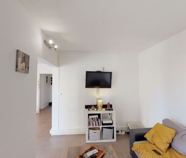 Appartement à louer - PLACE LUTON - Photo 2