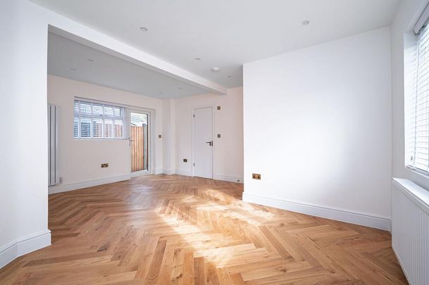 4 bedroom semi-detached house to rent - Photo 1