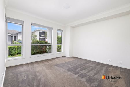 Architecturally Designed Luxury Home - Photo 2