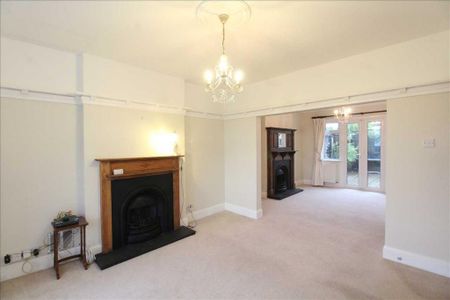 4 bedroom detached house to rent - Photo 2