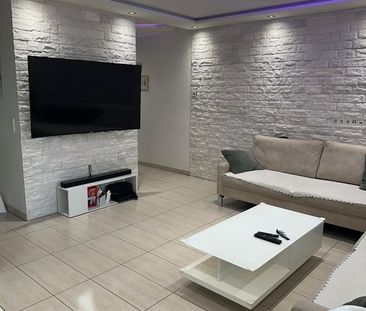 Hochwertige Wohnung mit Garten,Einbauküche, TG-Stellplatz - Photo 1