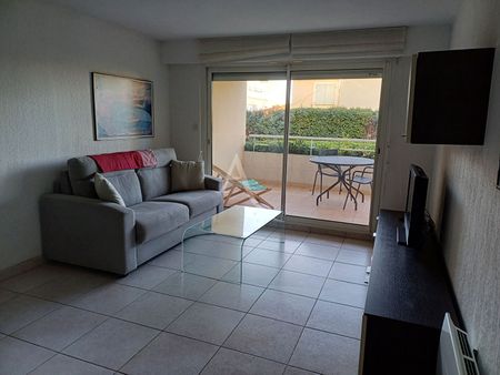 Location Appartement 2 pièces 40m² - Photo 3