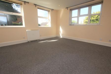 Evesham Road, Astwood Bank, Redditch, B96 6EA - Photo 3