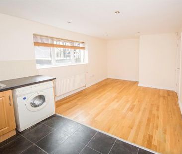 1, 2a Belgravia Avenue, Belfast, BT9 7BJ - Photo 6