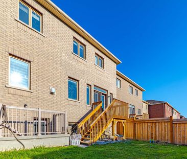 For Lease - 105 Mckean Drive, Whitchurch-Stouffville, Ontario - Photo 3