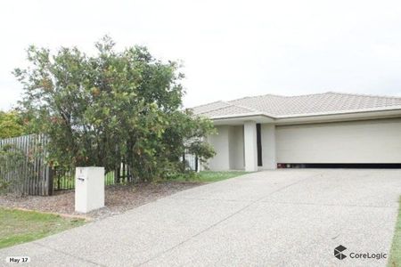 CENTRALLY LOCATED HOME - Photo 4