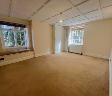 4 bedroom semi-detached house to rent - Photo 5