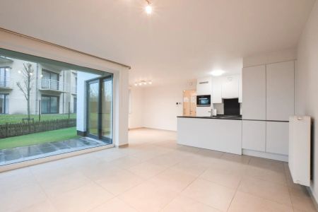 Gelijkvloers appartement te huur met 2 slaapkamers en ruime tuin! - Foto 3