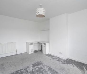 5 bedroom semi-detached house to rent - Photo 6