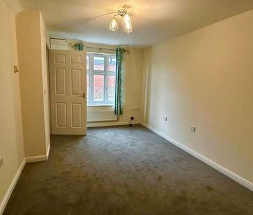 Lord Fielding Close, OX16 - Photo 1