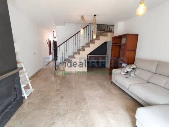 Alquiler de chalet adosado en Calle Cabo de Gata - Photo 1