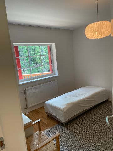 Himmelsbodavägen, Tumba - Photo 2