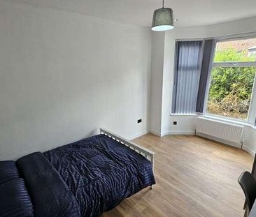 Grovehall Drive, Leeds, LS11 - Photo 4