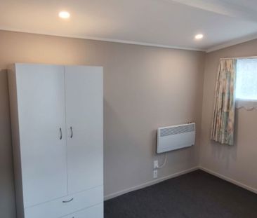 Otahuhu, 9A Pukeroa Pl - Photo 4