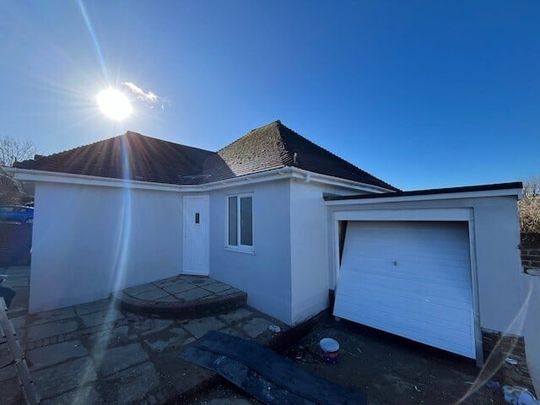 Heathfield Avenue, Saltdean - Photo 1