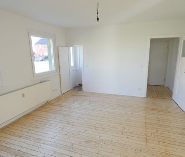 Modernisierte Wohnung mit großem Balkon - Photo 1
