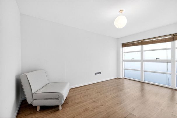 York Road, London, SW11 3RS - Photo 1