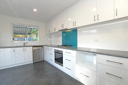 43 Ochiltree Way, Kardinya WA 6163 - Photo 4