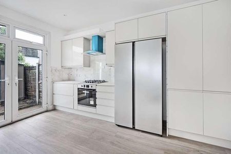 Whymark Avenue, London, N22 - Photo 2