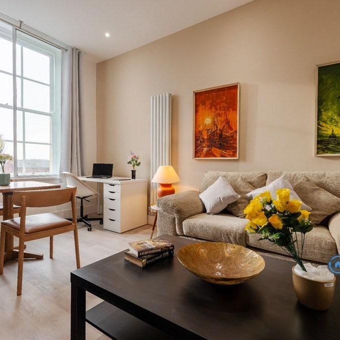 1 bedroom flat to rent - Photo 1