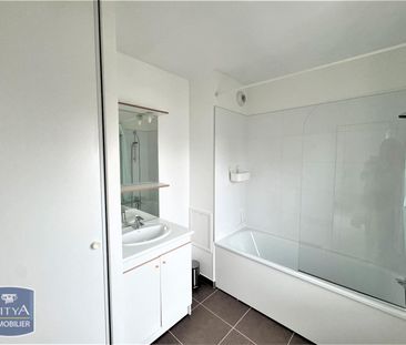 Location Appartement 2 pièces 45m² LILLE 59000 - Photo 4