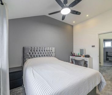 4 bedroom detached house to rent - Photo 1